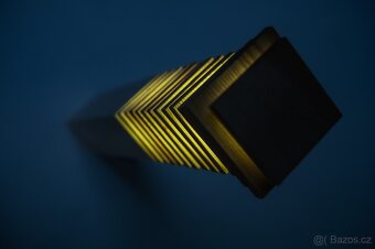 Ručně vyráběná dřevěná lampa z jasanu – design, atmosféra, t - 5