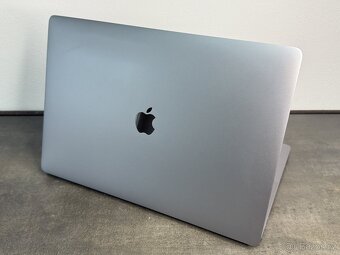 MacBook Pro 16'' 2019 / i7 / 16GB / 512GB SSD / Space Gray - 5