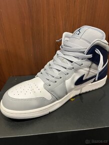NIKE - AIR JORDAN 1 (45.5) - 5