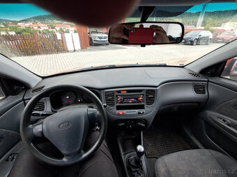 Kia Rio - 5