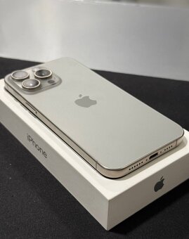 iPhone 15 Pro Max 256 GB - 5