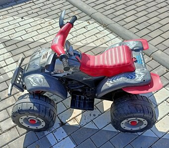 Prodám dětskou elektročtyřkolku Peg Pérego - 5