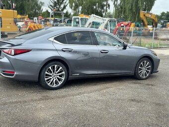 Lexus ES300h - 5