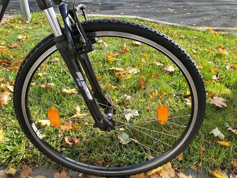 28" trekové kolo Rock Machine CROSSRIDE 500 rám M 17.5" - 5