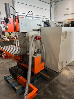 INTOS Nástrojařská frézka CNC - 5