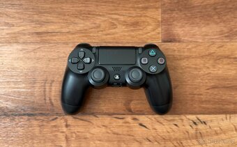 Sony Playstation 4 Pro 1TB (CUH-7216B) černá - 5