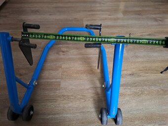 Stojan na motorku - 5