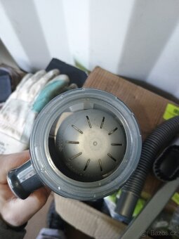 Vysavač do auta Black Decker - 5