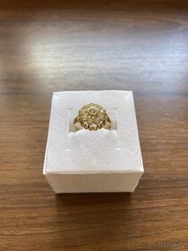 Zlatý dámský prsten kytička - 5