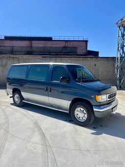 V10, Ford E350, obsah 6,7 litru, 7 místné - 5