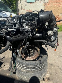 PRODAM MOTOR CUPA / CUNA 135 KW 2.0 TDI - 5