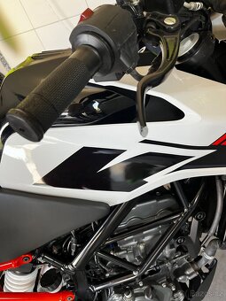 KTM Duke 125 - 5