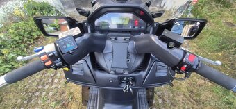 Suzuki Burgman 650 Executive - 5