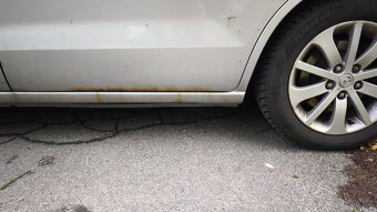 Mazda 5 MPV - 5