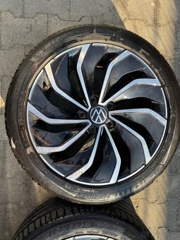 Ventura 5x112 R17 225/44/17 - 5