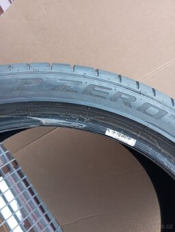 Letní sada pneu 245/40/20 a 275/35/20 runflat - 5