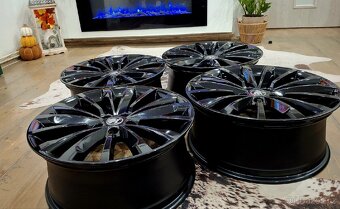 Prodám Alu Disky Trinity R19 Škoda Superb 3 Top Stav - 5