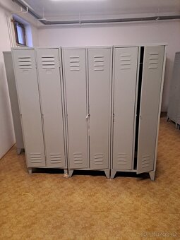 Prodej nábytku a šatnových skříní - 5