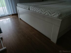 Manželská postel masiv 180x200 +matrace 2x +noční stolky 2x - 5