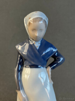 Royal Copenhagen Kodaň Soška Dívka s husou 18 cm - 5