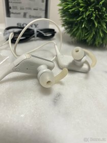 Bezdrátová sluchátka Sony MDR-AS600BT - 5