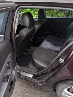 Chevrolet Cruze SW Combi 2.0 tdi 120kW rv 2012 - 5