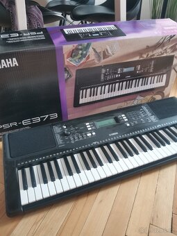 Klávesy YAMAHA PSR - E373 - 5