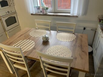 Jídelní stůl - 5