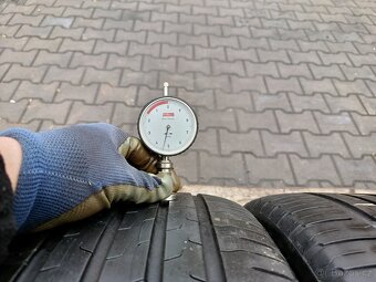 235/45/19 letní pneu continental - 5