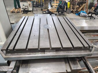 TOS Varnsdorf W 100 A - Stolová vyvrtávačka - 5