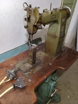 Šicí stroj na rukavice Svit - 5