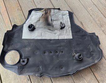 Kryt motoru Audi A6 V6 TDI - 5