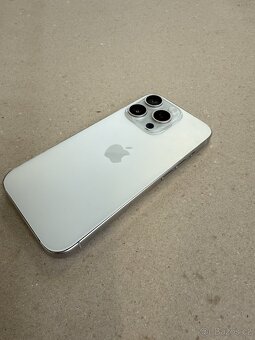 iPhone 15 pro 128GB bílý Titan - 5