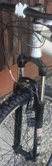 Vidlice 26 Rock Shox J2 jako nová - 5