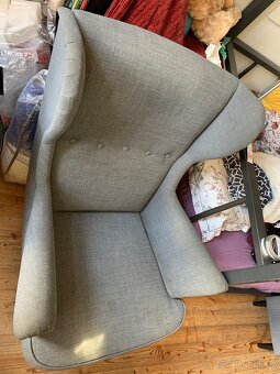 Křeslo a podnozka Strandmon IKEA - 5