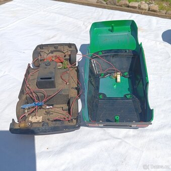 Stará hračka auto - 5