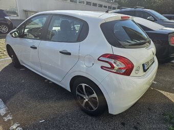 Peugeot 208 - 1,0i - (2014)...na splátky VŠEM - 5