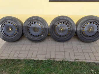 Sada plechových disků + pneu z vozidla VW Bora (2002) - 5