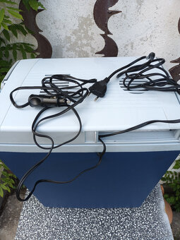 Autochladnička, chladící box na 12V i 230V - 5