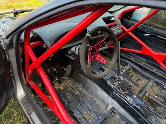 BMW E46 Coupe – holá karoserie s rámem - 5
