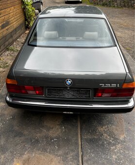 BMW E32 735i - 5