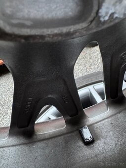 Alu kola Audi 5x112 A6 C6 - 5