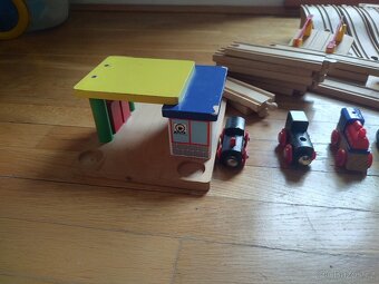 Dřěvěné koleje + doplňky - 5