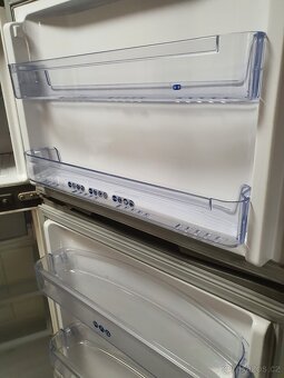 Whirlpool – IKEA velká lednice, výrobník ledu - 5