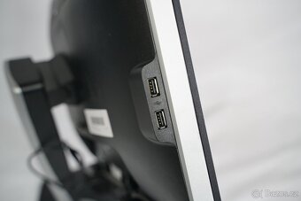 Dell U2212HMc K dispozici je 6 takových monitorů. - 5