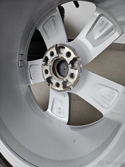 Orig. Skoda 5x100 Letní 215/45/16 - 5