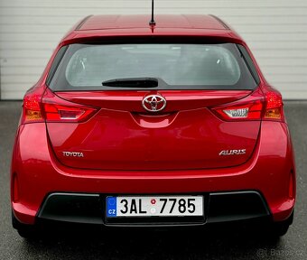 TOYOTA AURIS 1.3 VVT-i 73 kW MANUÁL – 2013 - 5