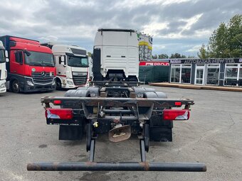 MAN TGA 26.430 BDF 6x2 MANUÁL EURO III - 5