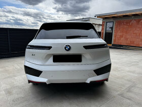 BMW ix 40 Laser M Sport - Stav nového vozu - 5