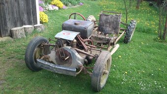 Tatra 57 A - Podvozkové díly + drobná karosařina - 5